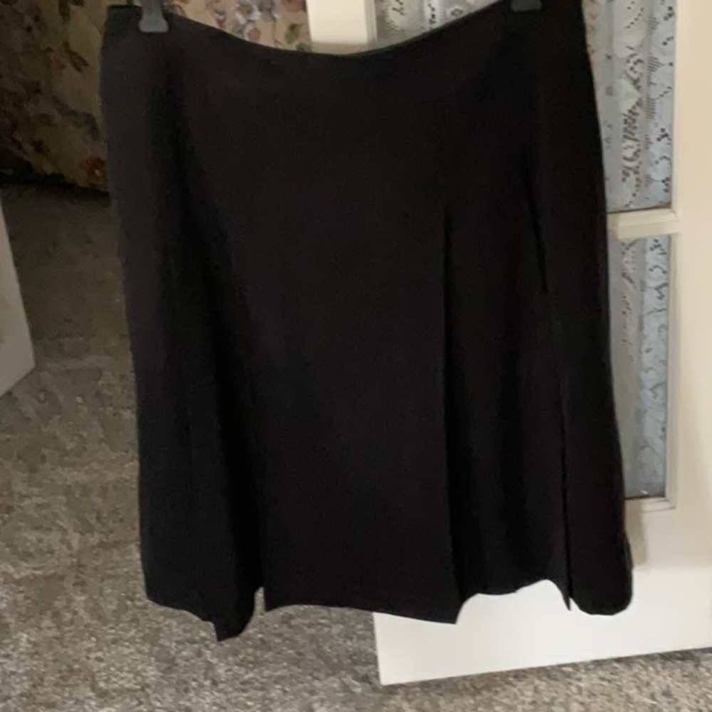 CLIFFORD & WILLS BLACK PLEATED SKIRT-SIZE 16